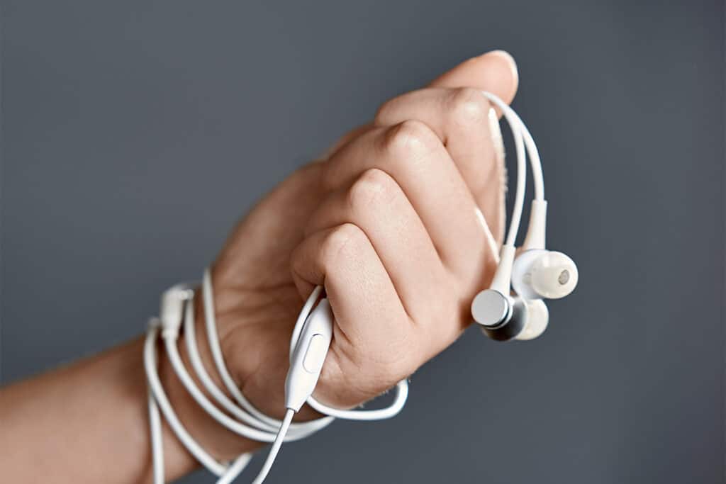 Earphones or headphones which is online safer